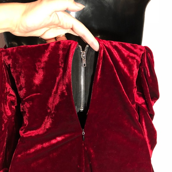 Romeo & Juliet velvet off the shoulder dress Small - Picture 6 of 8